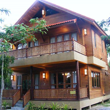 Baan Banyan Villa, Wood House Short Walk To Mae Nam Beach Esterno foto