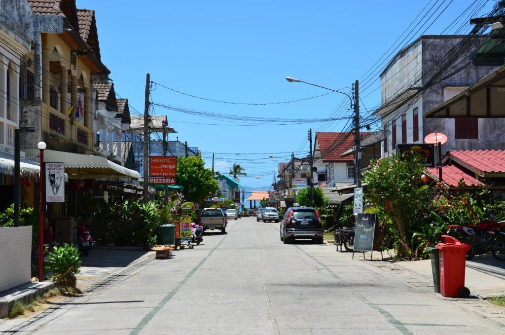 Baan Banyan Villa, Wood House Short Walk To Mae Nam Beach Camera foto